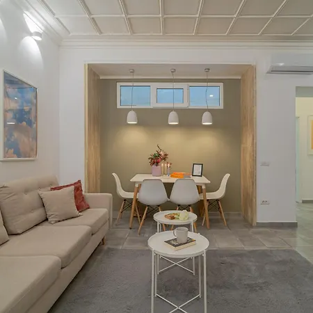 Stylish 2Br In Piata Universitatii, Steps To Cismigiu Park Bucharest Exterior photo