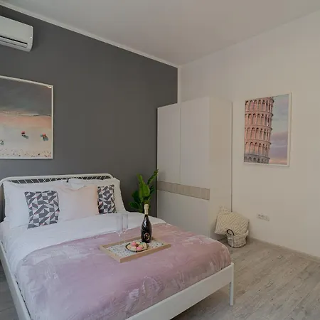 Stylish 2Br In Piata Universitatii, Steps To Cismigiu Park Bucharest Exterior photo