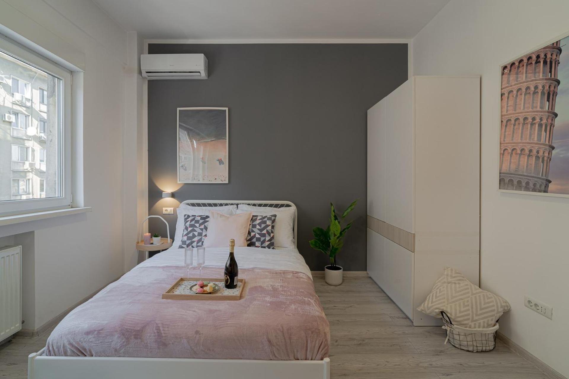 Stylish 2br In Piata Universitatii, Steps To Cismigiu Park *