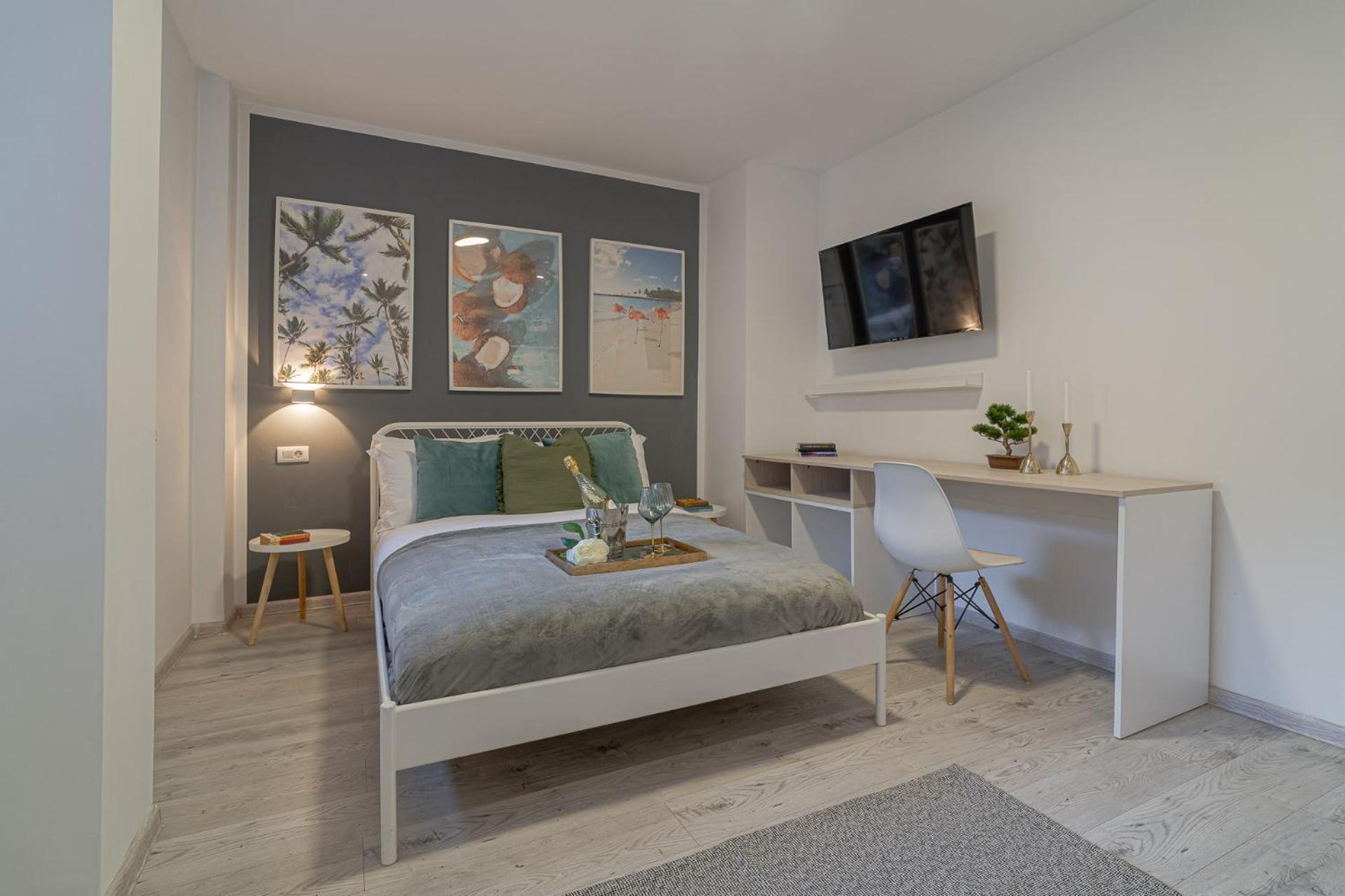 Stylish 2br In Piata Universitatii, Steps To Cismigiu Park Bucureşti