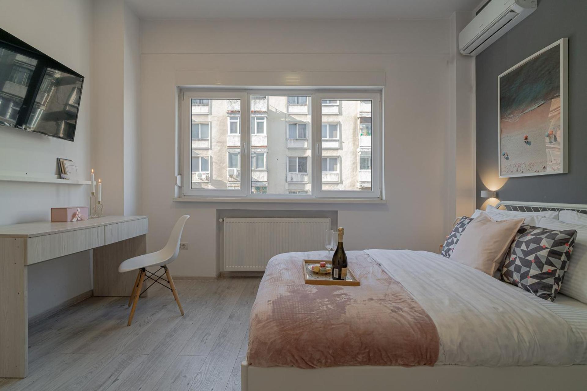 Stylish 2br In Piata Universitatii, Steps To Cismigiu Park Apartament *