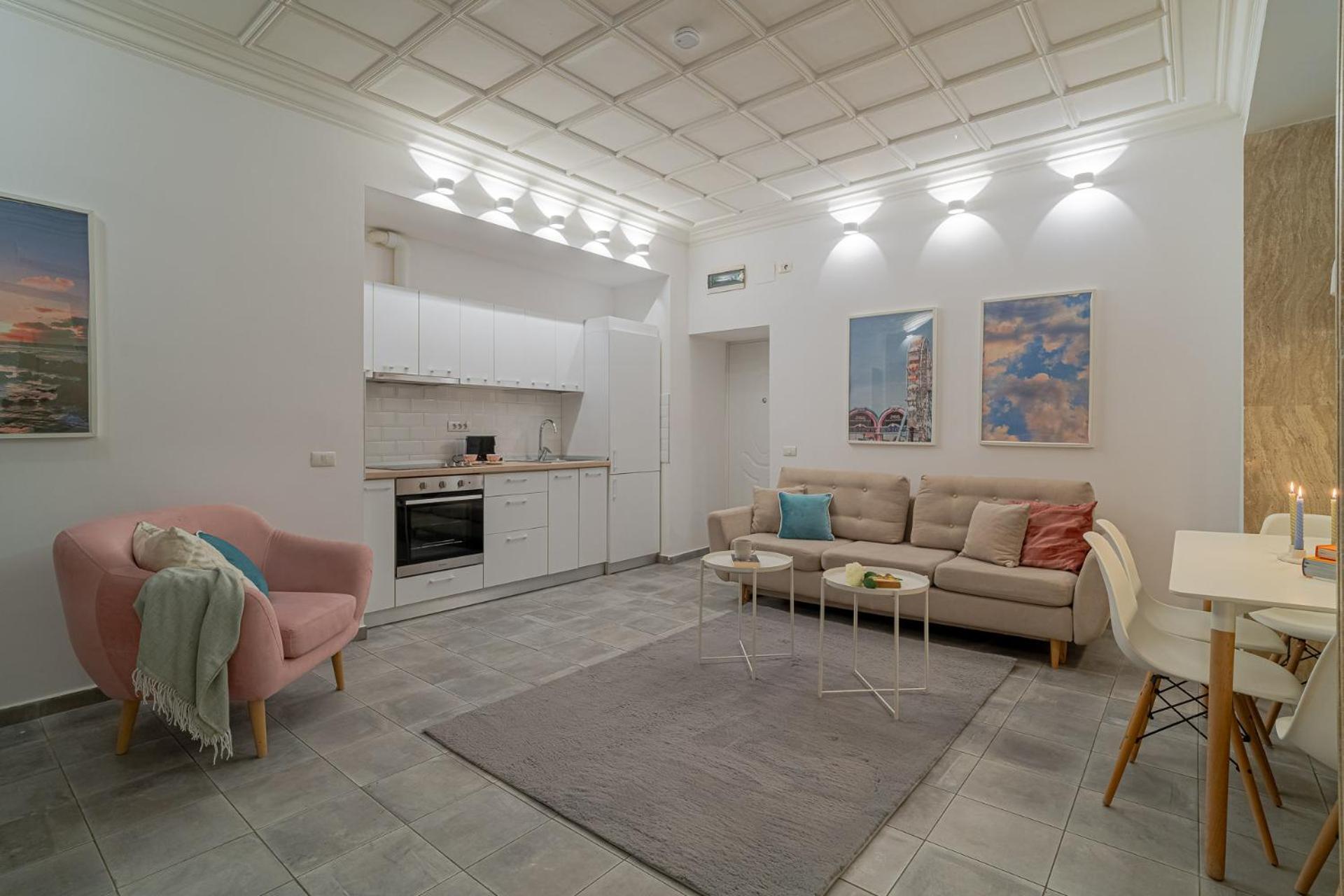 Stylish 2br In Piata Universitatii, Steps To Cismigiu Park Bucureşti